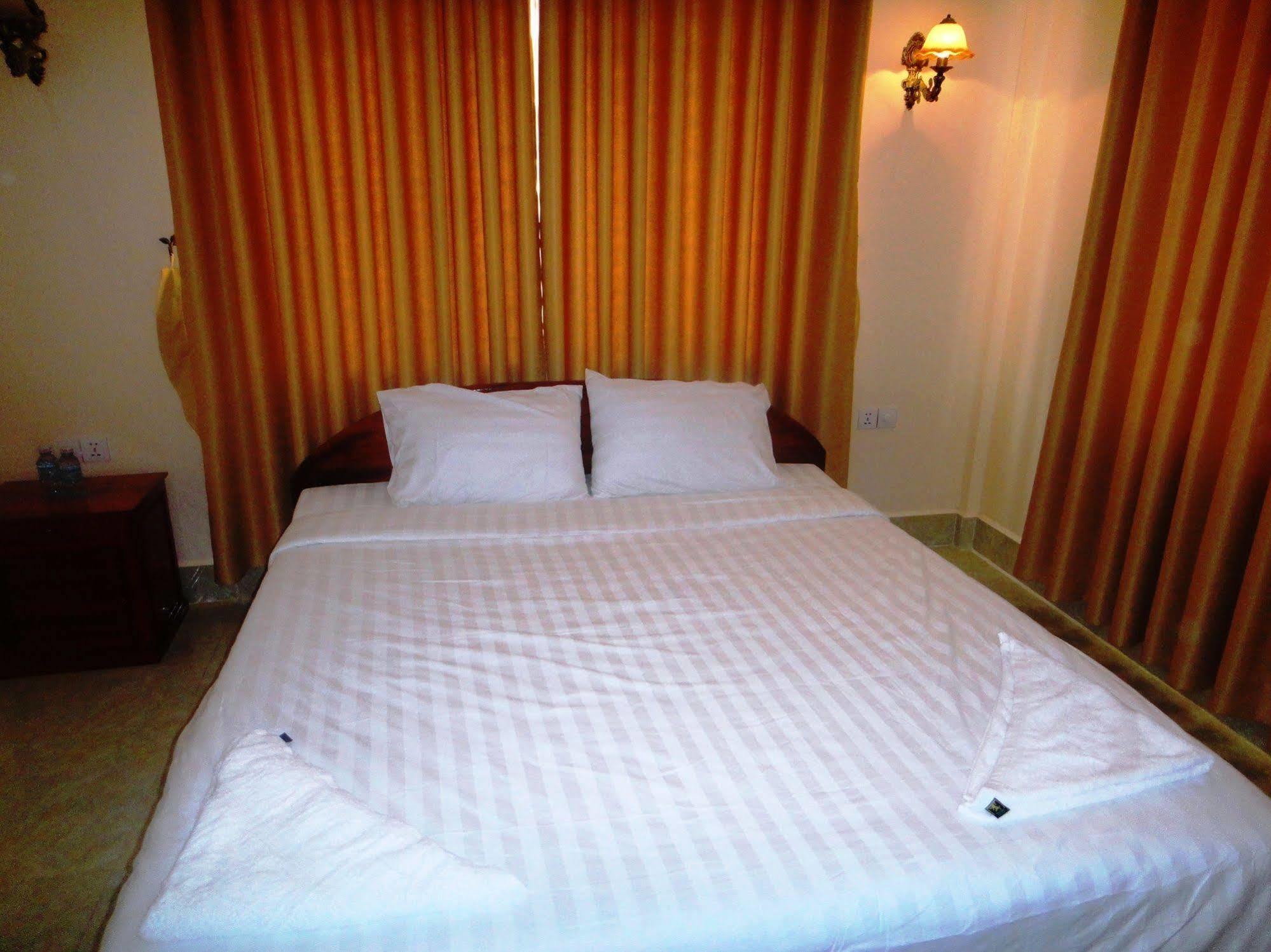 Ly Mengly Guesthouse Kampot Exterior photo